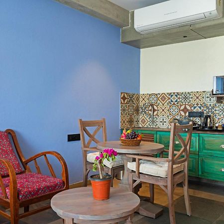 Bougainvilla Apartment Súrat Exteriér fotografie